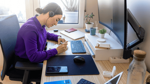 Outsourced recruitment vs AI co-workers: The new way to scale hiring